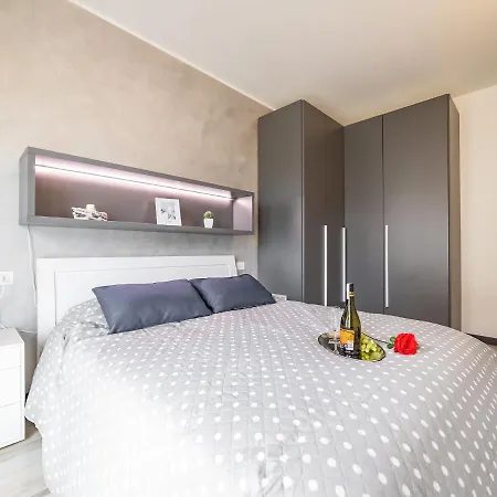Raffaello With Swimming Pool And Terrace In Borghetto Daire *